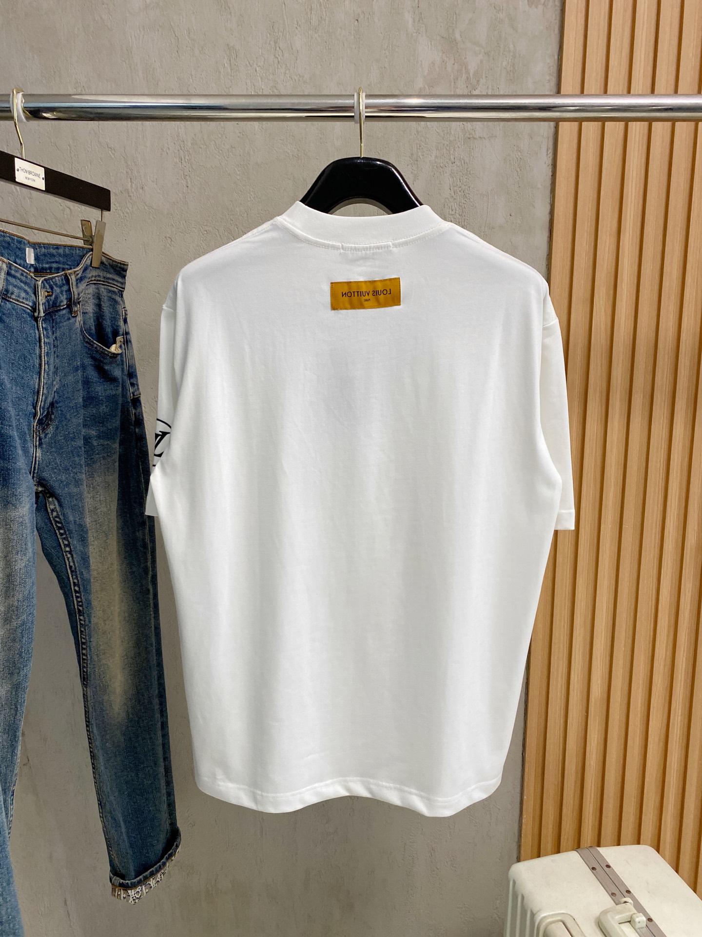short sleeves
